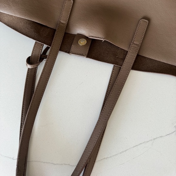 YSL/ Saint Laurent E/W leather tote - Picture 9 of 17